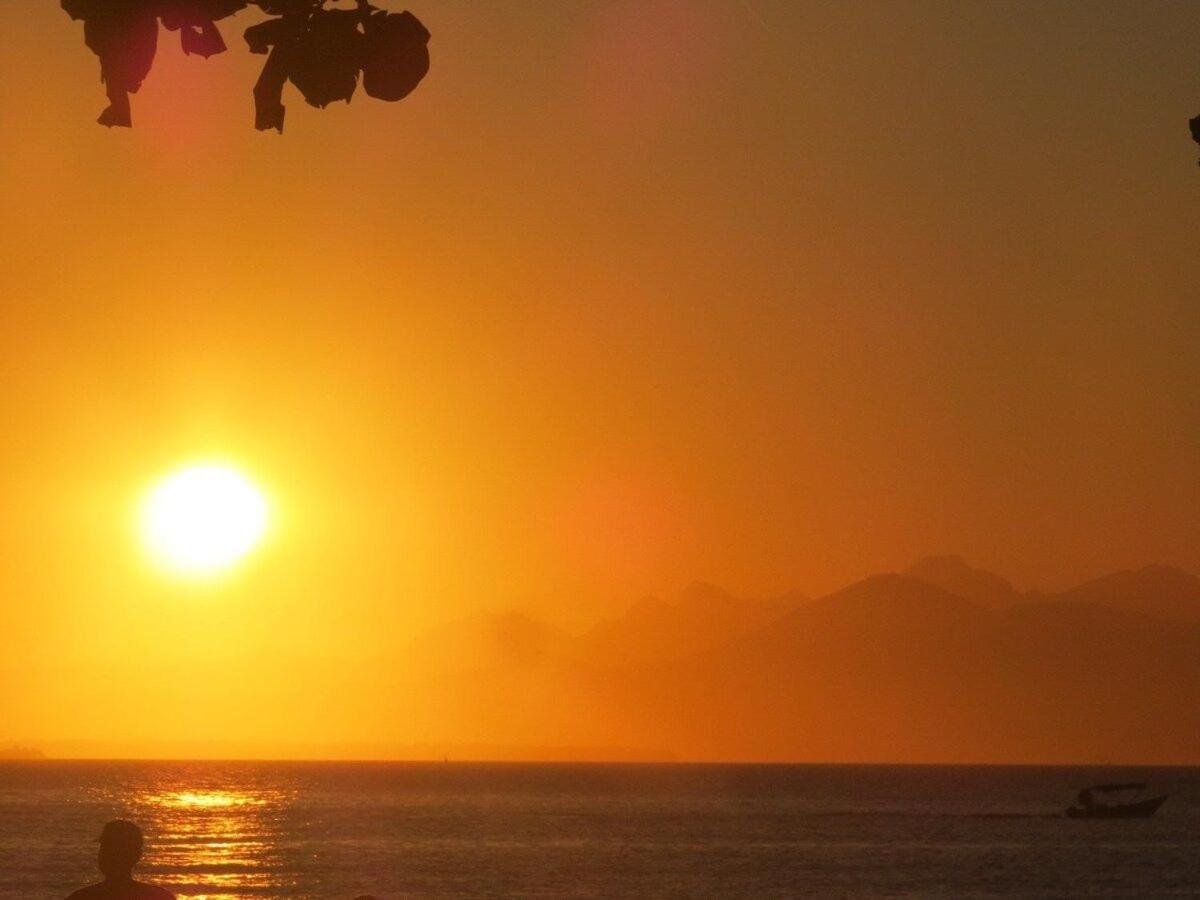 Casa Estilosa E Rustica Com Vista Para O Por Do Sol Da Ilha Do Mel! 外观 照片